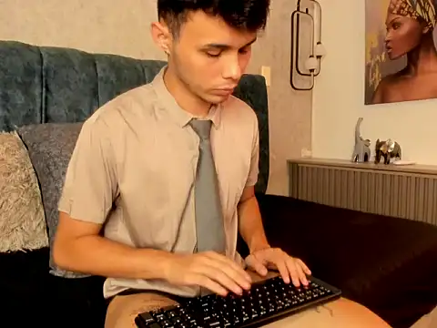 Alhan Twink online show from May 15, 2026, 5:03 am