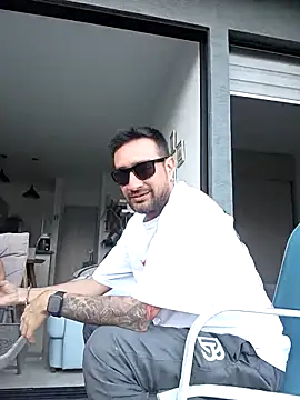 ahsssex2026 online show from February 11, 2026, 9:42 pm