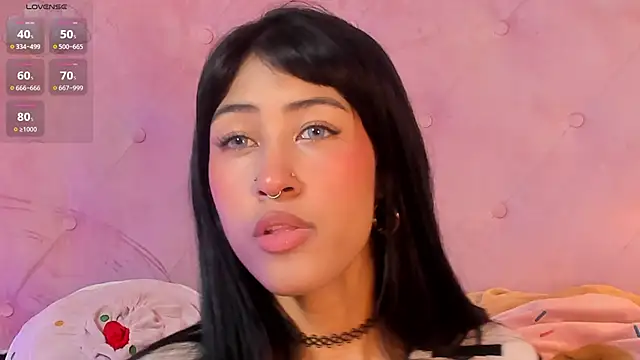 Snapshot of internett_sweetheart chatting on January 18, 2026, 5:00 am internett sweetheart online show from January 18, 2026, 5:00 am