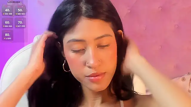 Snapshot of internett_sweetheart chatting on February 5, 2026, 4:50 am internett sweetheart online show from February 5, 2026, 4:50 am