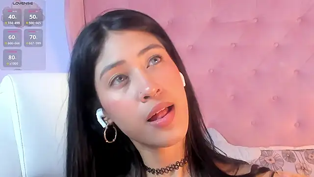 Snapshot of internett_sweetheart chatting on March 4, 2026, 4:51 am internett sweetheart online show from March 4, 2026, 4:51 am