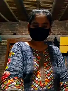 Hot Sweeti online show from March 19, 2026, 2:43 pm