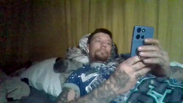 dreadredtedd online show from February 24, 2026, 11:41 am