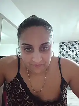 AntoAntonianna online show from February 18, 2026, 6:26 pm