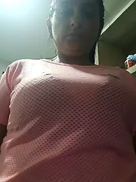 Snapshot of Luna_seductora12 chatting on February 14, 2026, 12:07 am Luna seductora12 online show from February 14, 2026, 12:07 am