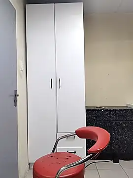 LUNAARXO1 online show from April 16, 2026, 1:28 am