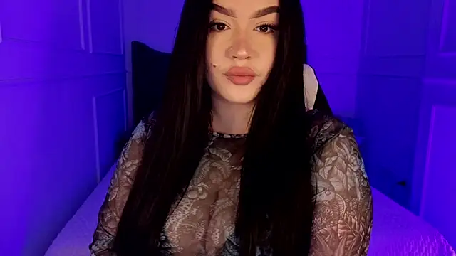 tinafox  online show from May 1, 2026, 2:43 pm
