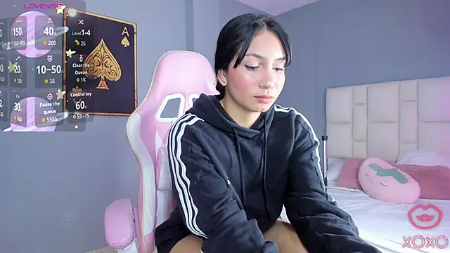 Sofia  Salazar online show from February 13, 2026, 11:50 am