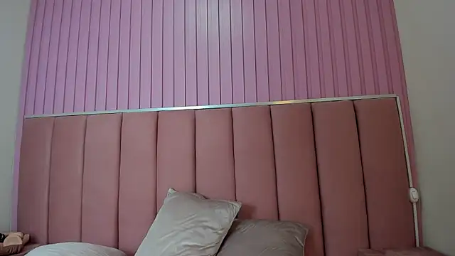 Snapshot of Zoehoney_hl chatting on March 3, 2026, 8:04 pm Zoehoney hl online show from March 3, 2026, 8:04 pm