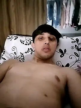 Novinhocwb25 online show from April 7, 2026, 6:58 am