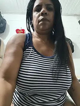 Zeyllyjhonson online show from May 30, 2026, 12:02 pm