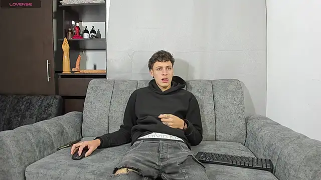 Two sexboys online show from February 8, 2026, 7:39 pm