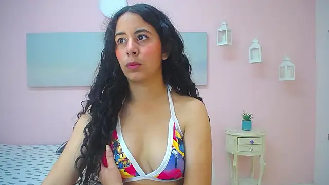 scarlett clyde online show from February 3, 2026, 12:21 pm