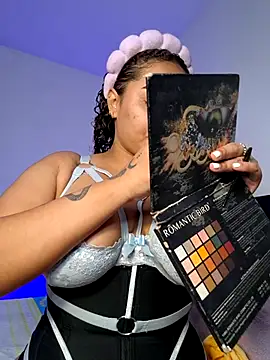 curly girl 31 online show from February 5, 2026, 7:07 pm