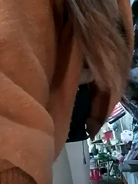 Bling sexy online show from April 6, 2026, 1:47 am