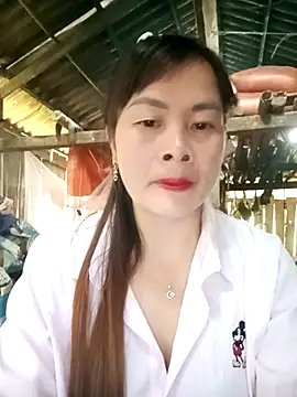 Bling sexy online show from April 15, 2026, 12:50 am