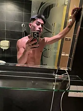 Snapshot of Yooo17 chatting on February 13, 2026, 3:30 pm Yooo17 online show from February 13, 2026, 3:30 pm