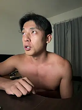 Yooo17 online show from July 4, 2026, 3:51 pm