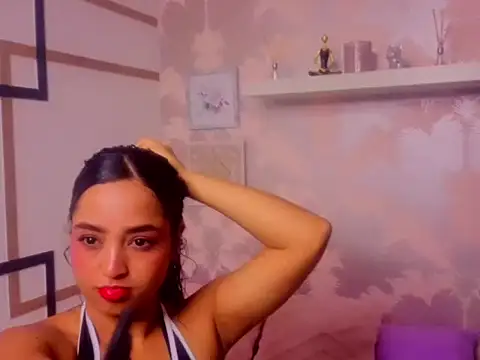Snapshot of Emma_Thompssonn chatting on June 11, 2026, 12:25 pm Emma Thompssonn online show from June 11, 2026, 12:25 pm