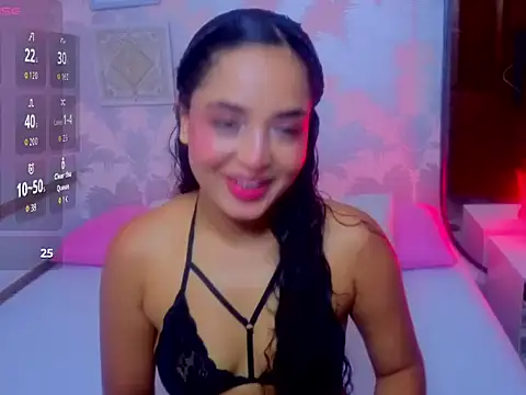Snapshot of Emma_Thompssonn chatting on June 15, 2026, 12:18 pm Emma Thompssonn online show from June 15, 2026, 12:18 pm