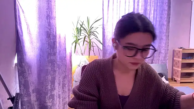 Snapshot of SaintMari chatting on February 1, 2026, 12:15 pm SaintMari online show from February 1, 2026, 12:15 pm