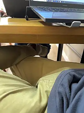 Novinho Pauzudo 18cm online show from February 10, 2026, 1:15 pm