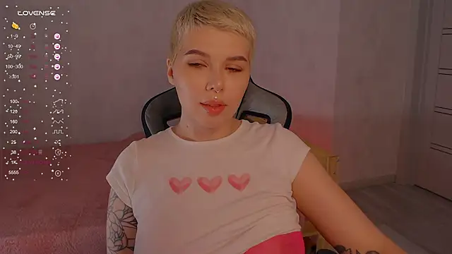 Elise Day online show from June 25, 2026, 1:48 pm