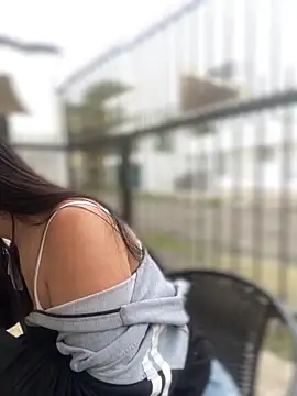 Snapshot of StrawberryPink_ chatting on February 17, 2026, 11:40 am StrawberryPink online show from February 17, 2026, 11:40 am