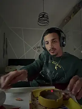 piccolo2002 online show from March 18, 2026, 2:20 pm