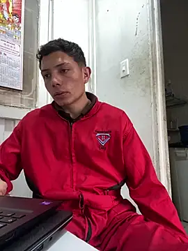 santiObrero online show from February 9, 2026, 7:40 pm