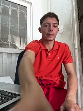 santiObrero online show from June 16, 2026, 3:03 pm