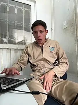 santiObrero online show from July 14, 2026, 3:40 pm