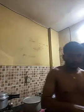 JUICYHARDICK online show from February 6, 2026, 1:21 am