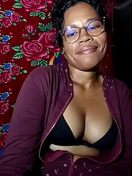 Snapshot of Yandris_1212 chatting on February 13, 2026, 2:29 am Yandris 1212 online show from February 13, 2026, 2:29 am