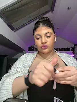 MinaKhalina online show from February 22, 2026, 11:58 pm