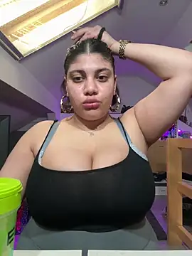 MinaKhalina online show from April 2, 2026, 3:31 pm