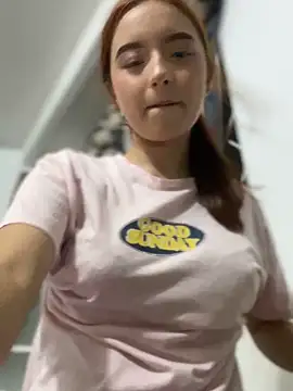 Snapshot of Carithooo chatting on February 25, 2026, 12:42 am Carithooo online show from February 25, 2026, 12:42 am