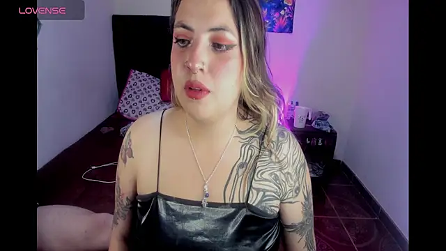 lunaa rayy420 online show from July 6, 2026, 3:47 am