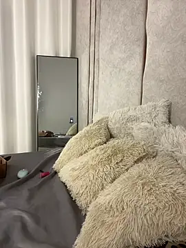 lilithdya online show from April 1, 2026, 12:33 am