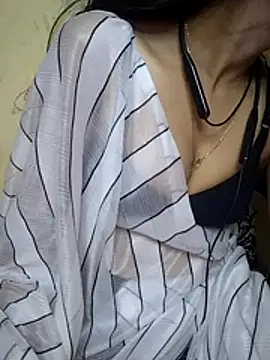 annugirl online show from February 7, 2026, 6:22 pm