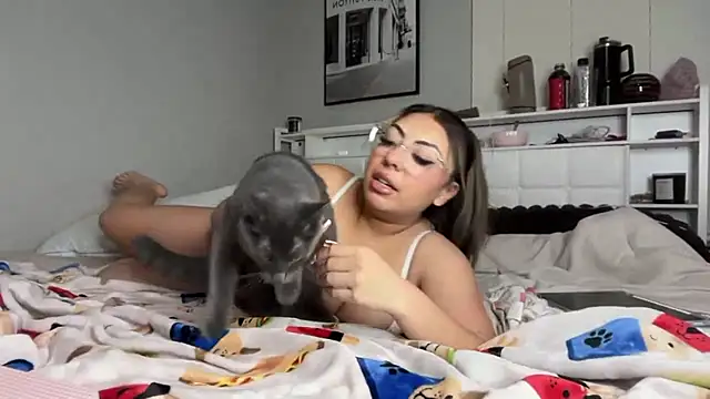 Lalaaxo online show from March 5, 2026, 4:19 am