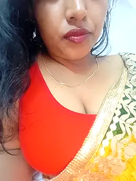 Hot-Tinaa online show from April 5, 2026, 10:29 pm