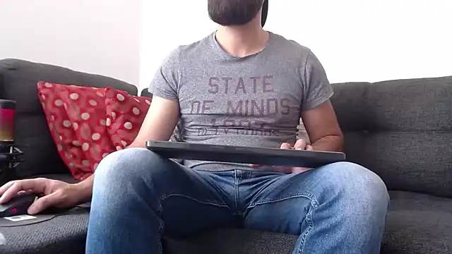 Snapshot of SpermsBank chatting on January 17, 2025, 4:15 pm SpermsBank online show from January 17, 2025, 4:15 pm