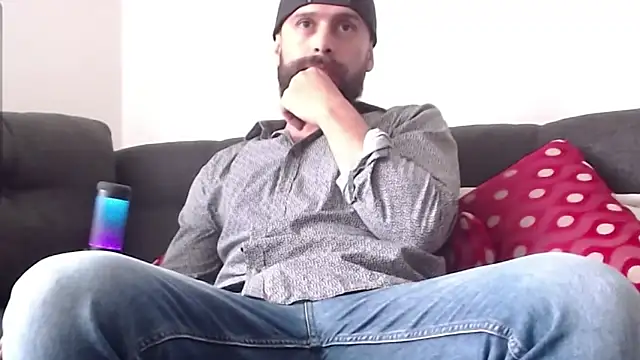 Snapshot of SpermsBank chatting on February 7, 2025, 9:58 pm SpermsBank online show from February 7, 2025, 9:58 pm