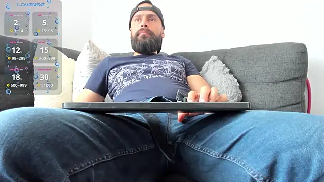 SpermsBank online show from April 18, 2026, 7:07 pm