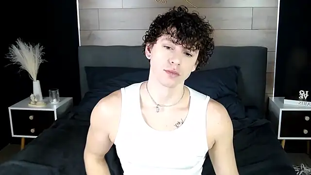 TylerGibson online show from February 6, 2026, 4:06 am