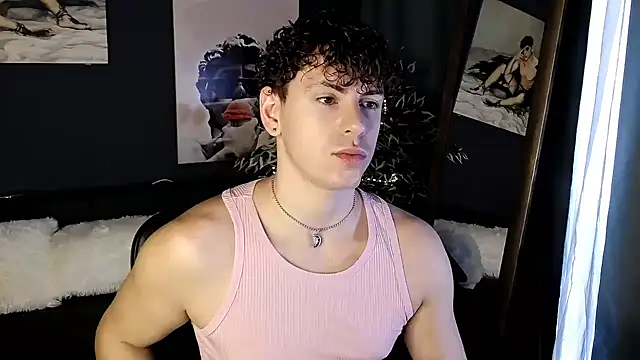 Snapshot of TylerGibson chatting on July 3, 2026, 10:10 am TylerGibson online show from July 3, 2026, 10:10 am