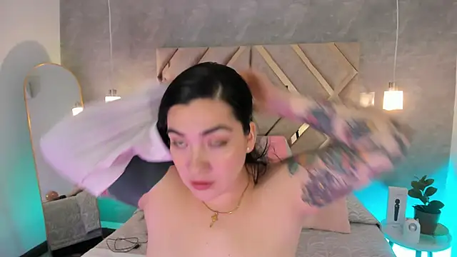 KathiaJenner online show from February 17, 2026, 12:12 pm