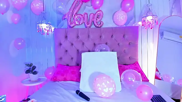 Snapshot of Gabby-Sweet chatting on February 14, 2026, 12:02 pm Gabby-Sweet online show from February 14, 2026, 12:02 pm