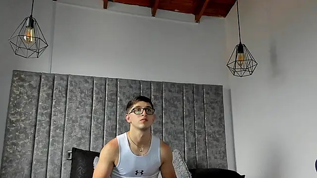 Snapshot of Calvin_Hunter chatting on February 20, 2026, 10:54 pm Calvin Hunter online show from February 20, 2026, 10:54 pm